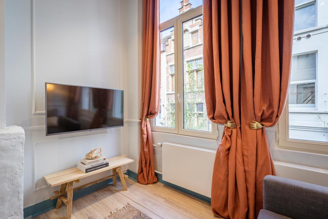 Shway - The Saffron Dress Villa Antwerp Exterior photo